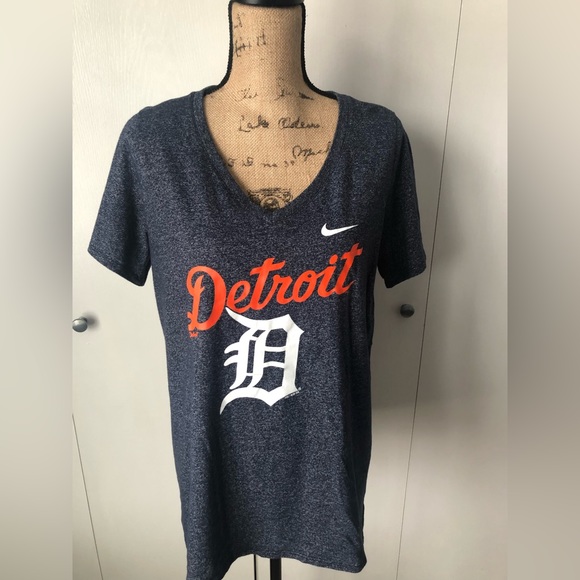 Nike MLB Tops - Nike Women’s Detroit Tigers T-Shirt